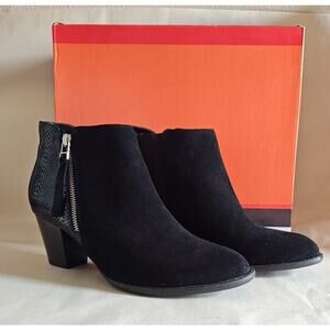 Vionic Black Ankle Boots with Textured Heel